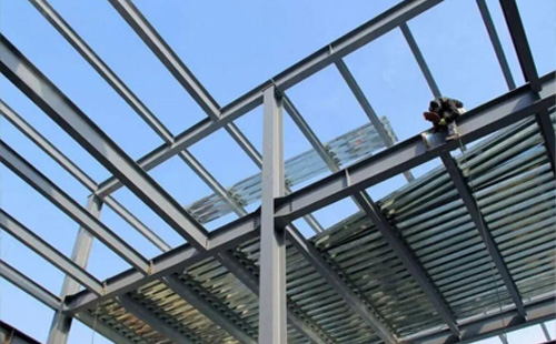 庄浪庄浪钢结构加工中的切割与钻孔精度控制要点